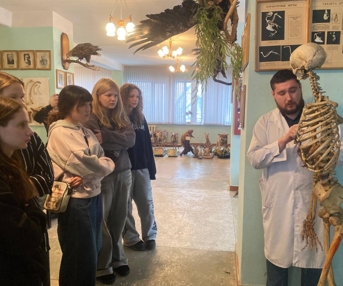 Саратовские школьники посетили Вавиловский университет с экскурсией Фото 6