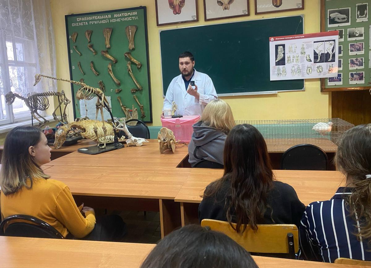 Саратовские школьники посетили Вавиловский университет с экскурсией Фото 10