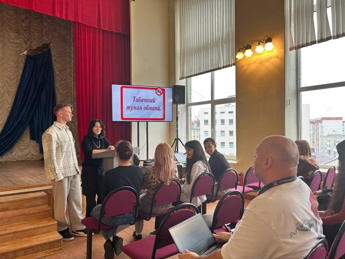 Кураторский час «Не наш выбор: Расследование о том, как формируют наши слабости»  Фото 1