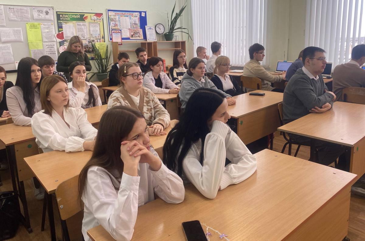 Саратовские школьники узнали о преимуществах обучения в университете Фото 8