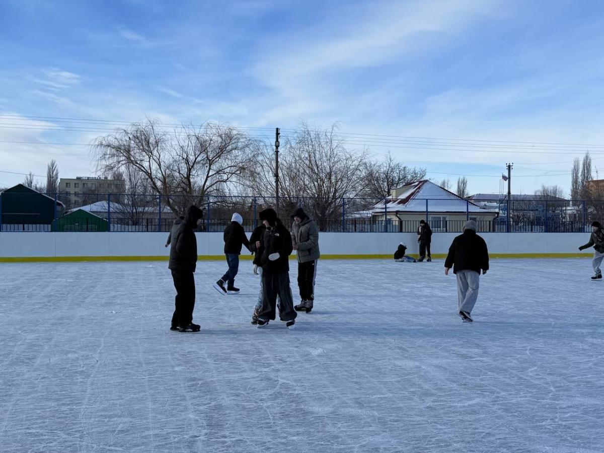 Морозный денёк, Для нас открыли каток! Фото 2
