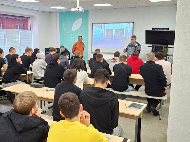 Мастер-класс «Проведение дефектовки дизельного двигателя» на тренажере КИТ-3Д Фото 1