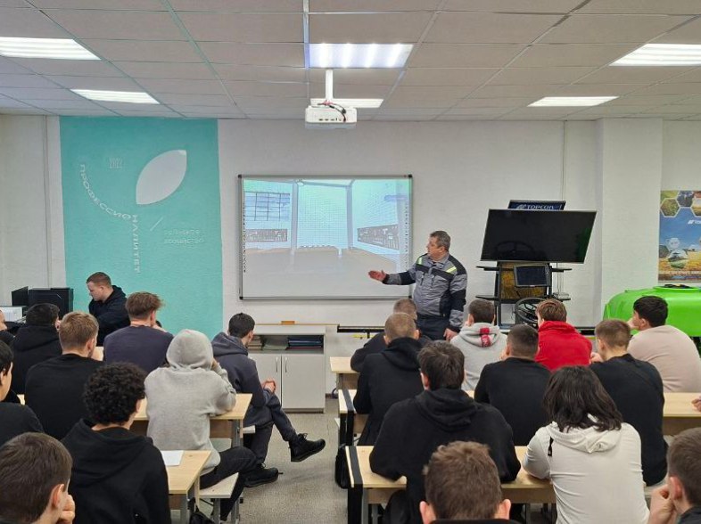 Мастер-класс «Проведение дефектовки дизельного двигателя» на тренажере КИТ-3Д Фото 2