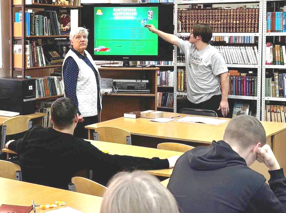 Профилактика ДТП через «Дорожный квиз» Фото 1