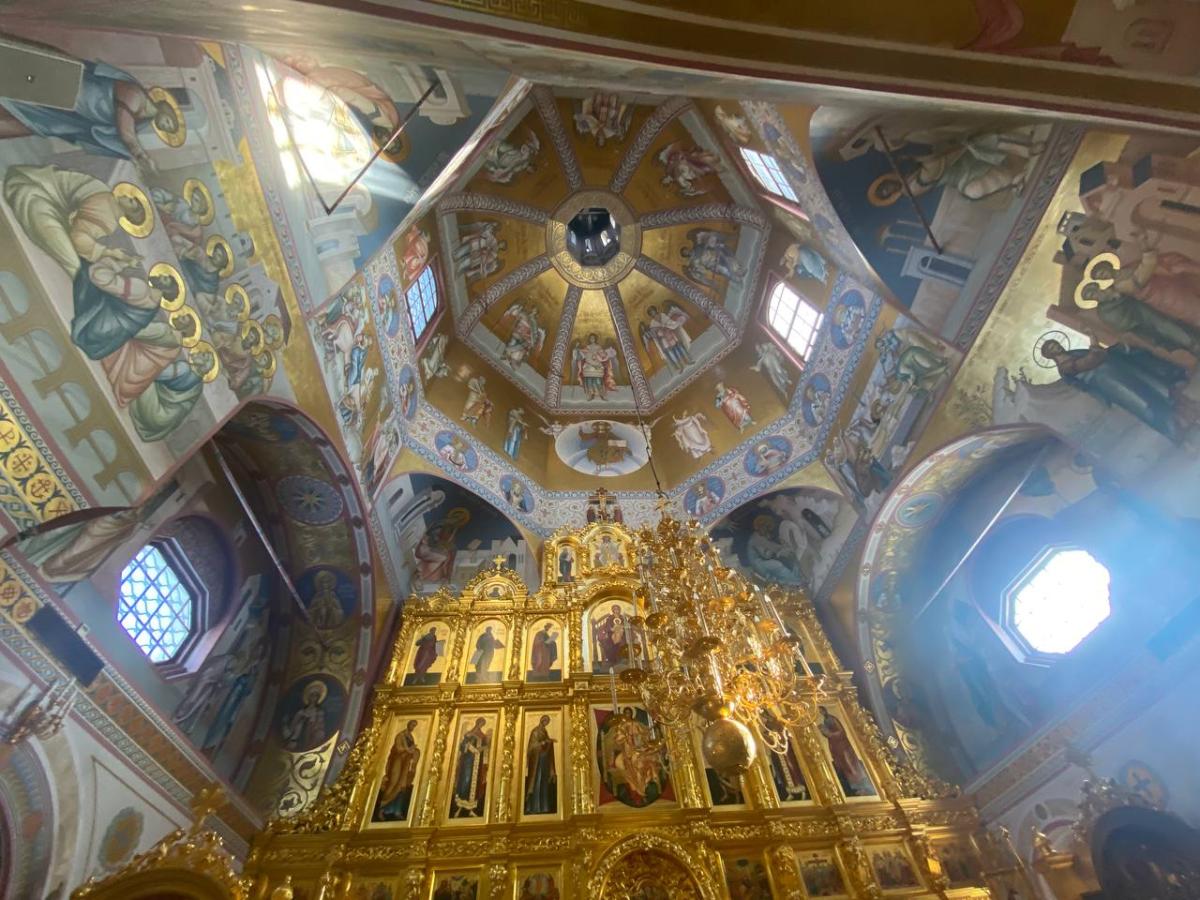 Студенты ФТК посетили Свято-Троицкий кафедральный собор с экскурсией Фото 1