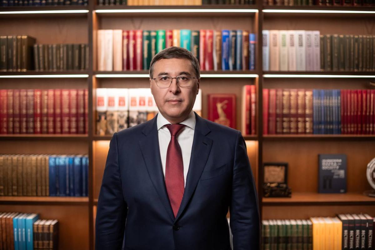 Глава Минобрнауки Валерий Фальков поздравил с Днем российского студенчества