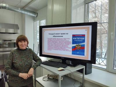 В Финансово-технологическом колледже прошел кураторский час на актуальную тему «Право на образование»