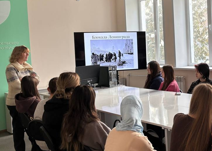 Кураторский час, посвящённый 82-й годовщине снятия блокады Ленинграда Фото 2