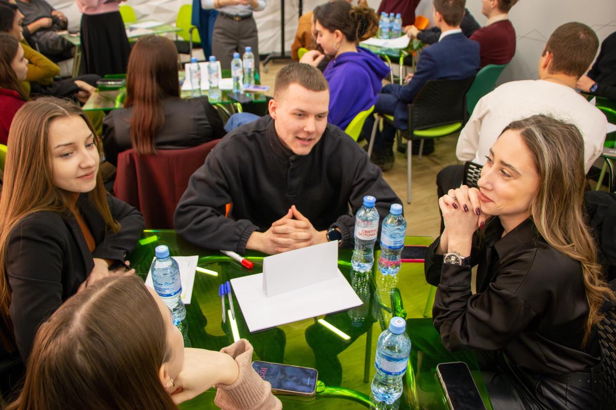 Команда Вавиловского университета приняла участие в межвузовском квизе от Сбербанка Фото 4