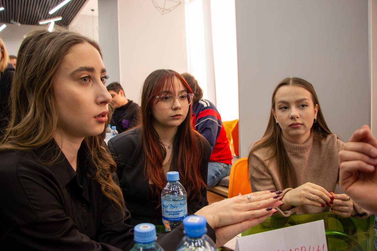 Команда Вавиловского университета приняла участие в межвузовском квизе от Сбербанка Фото 6