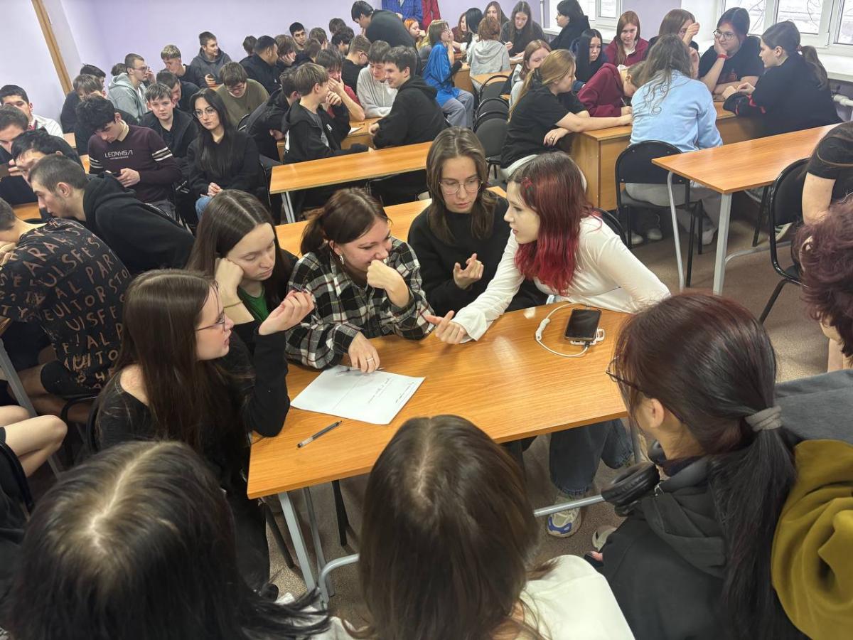 В общежитии колледжа состоялась беседа о правилах проживания  и профилактике девиантного поведения Фото 2