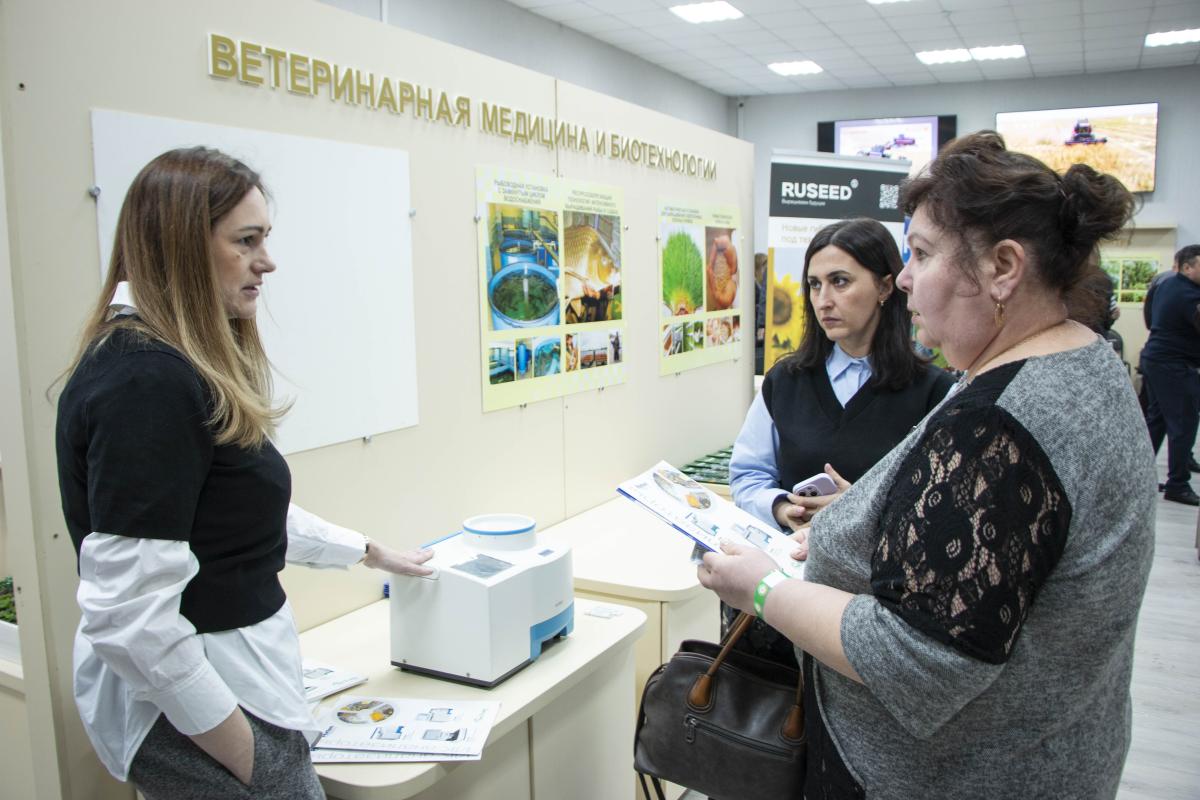 Вавиловский университет выступил площадкой проведения Первого Поволжского Масличного форума Фото 11