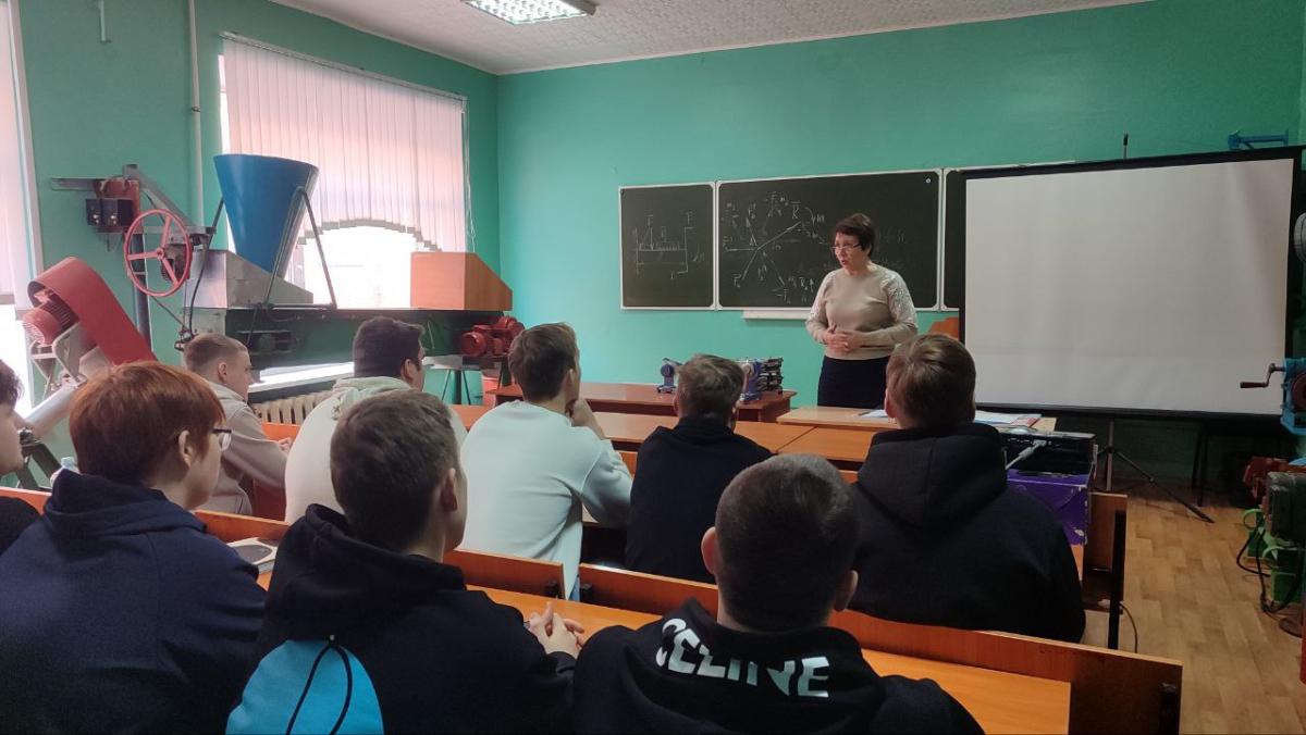 Кураторский час на кафедре "Техническое обеспечение АПК" Фото 2