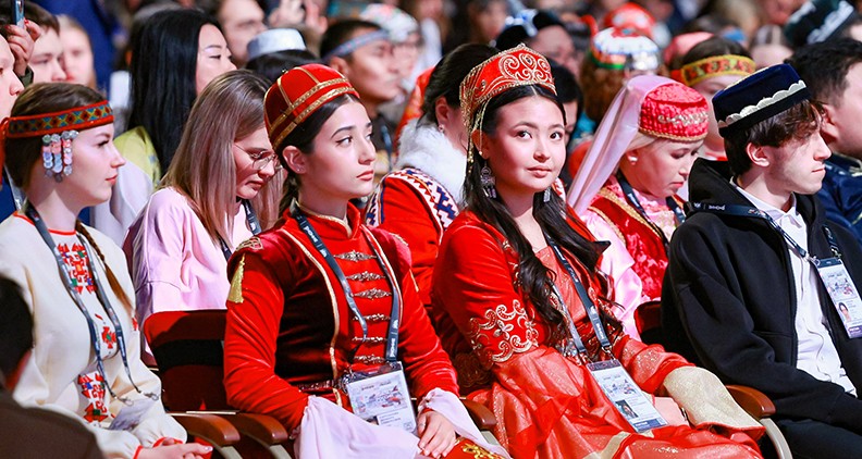 Владимир Путин дал старт Году единства народов России Фото 2