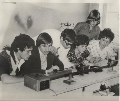 Занятия по электротехнике СИМСХ 1975 г