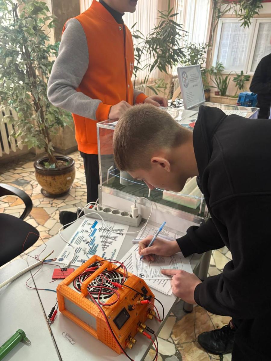 Кафедра «Электрооборудование, энергоснабжение и роботизация» провела День открытых дверей Фото 5