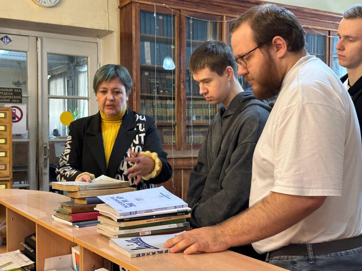 Посещение Научной библиотеки Саратовского государственного университета имени Н. Г. Чернышевского Фото 1