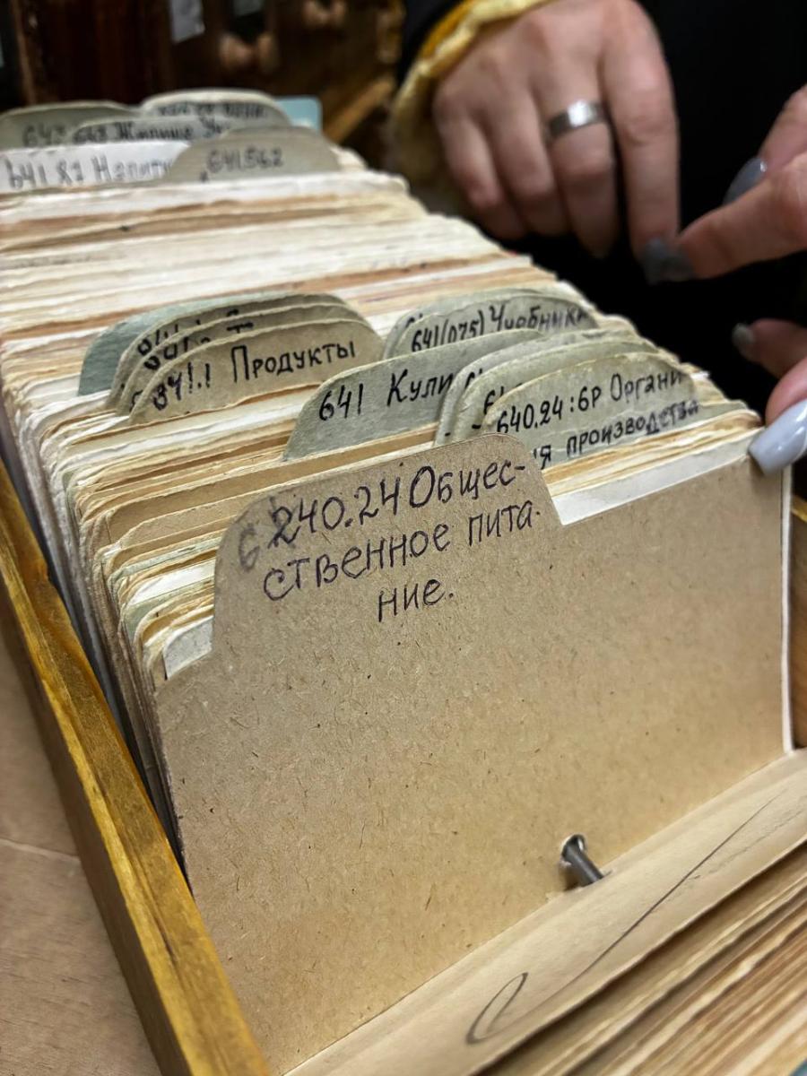 Посещение Научной библиотеки Саратовского государственного университета имени Н. Г. Чернышевского Фото 4