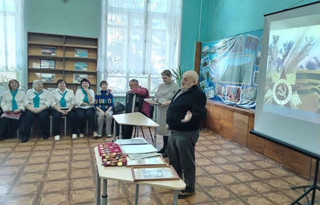 Тематическая программа  «Тишина героев – память неизвестному солдату» Фото 4