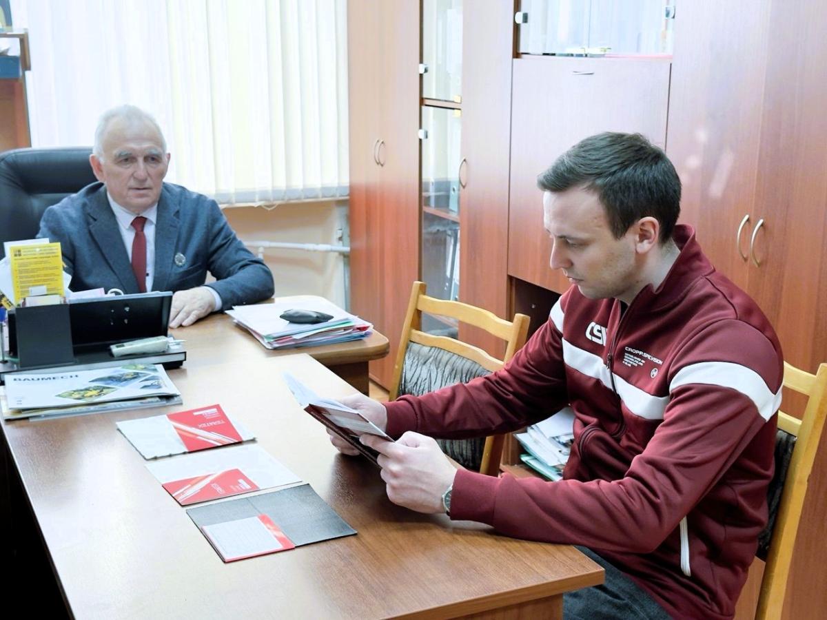 Представлены научные исследования аспирантов института инженерии и робототехники Фото 5