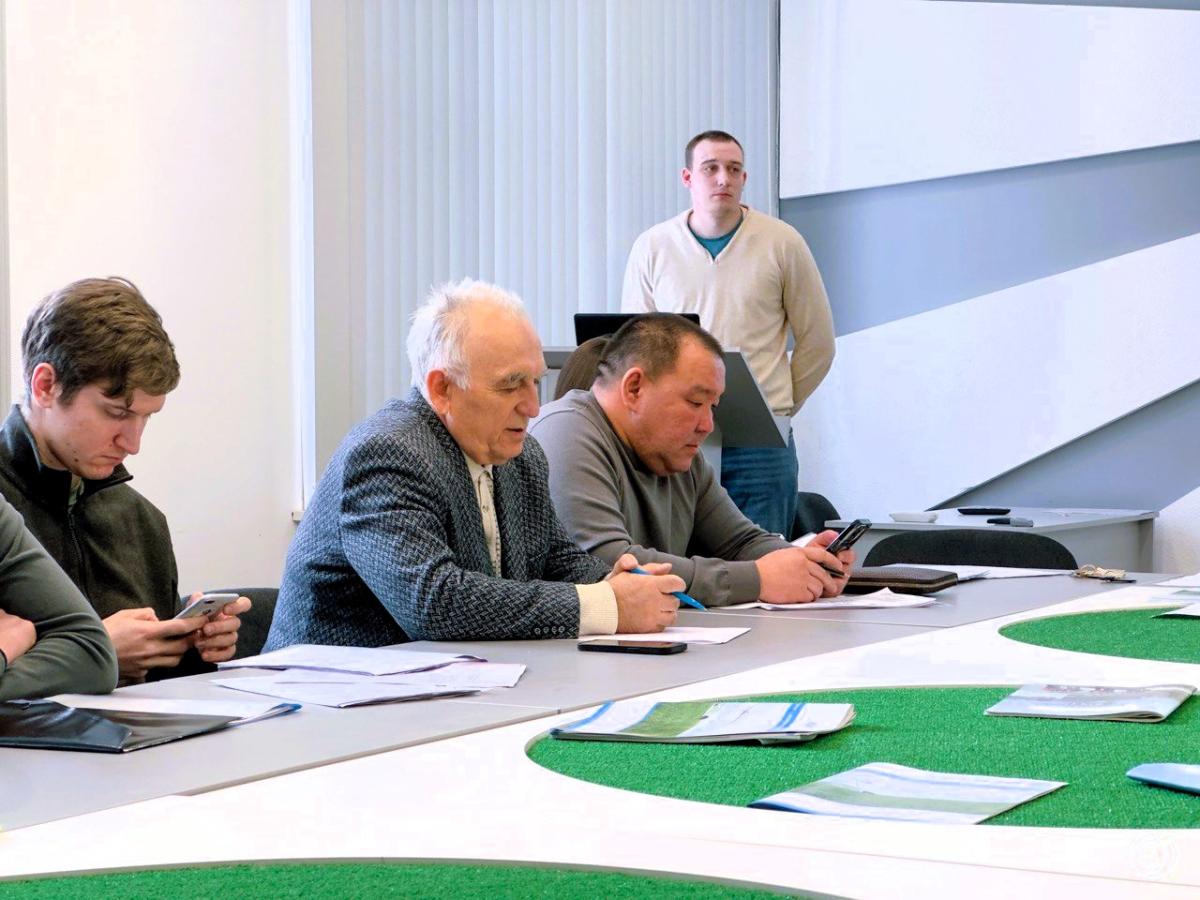 Аспиранты института инженерии и робототехники представили результаты научных исследований. Фото 1