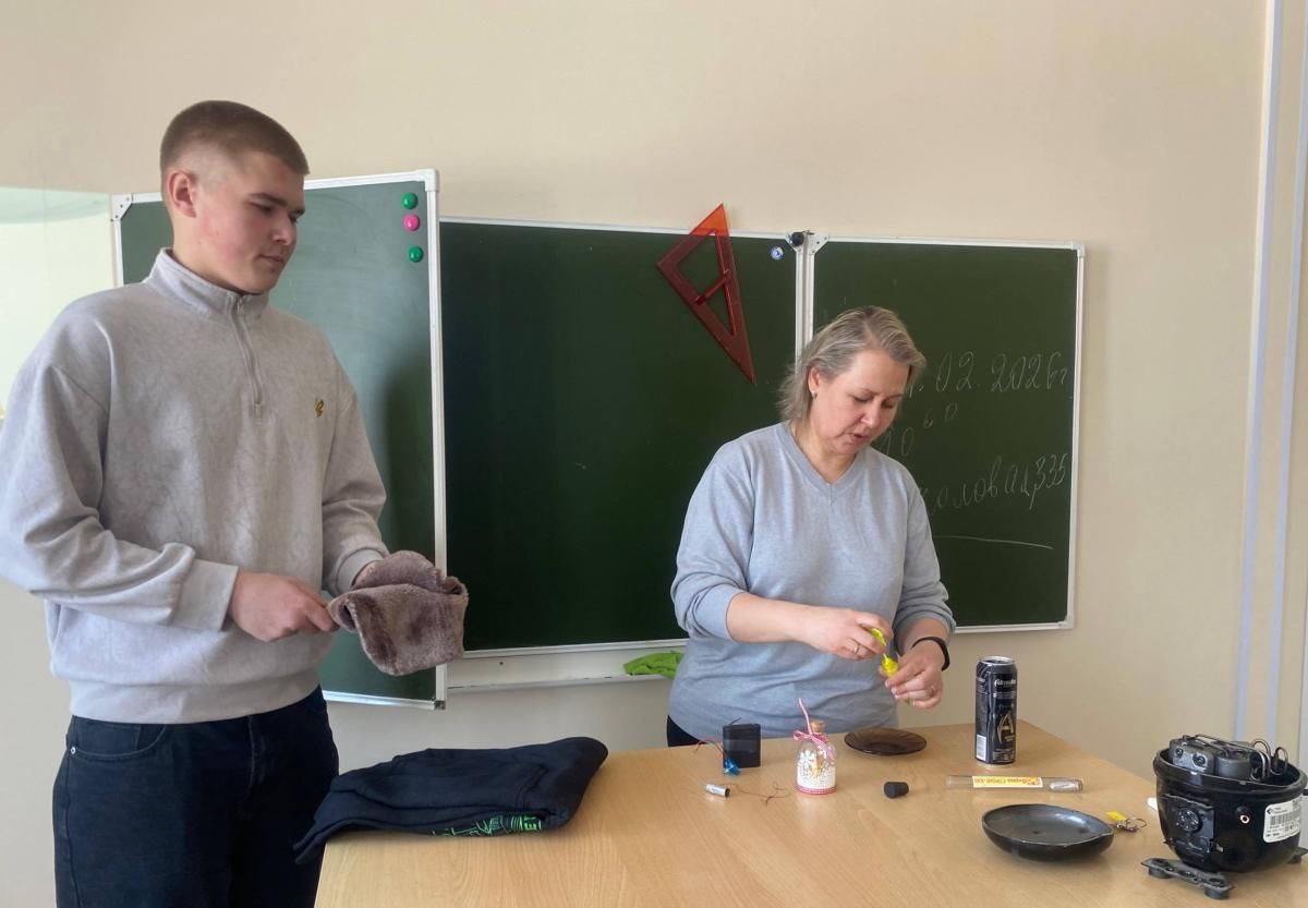 Мастер - класс "Удивительная физика" в МБОУ г.Петровска Фото 6