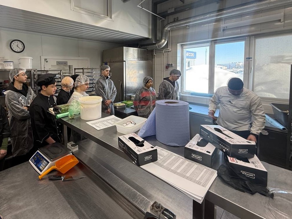 Студенты ФТК посетили с экскурсией предприятие ООО «Ресто Про» Фото 4