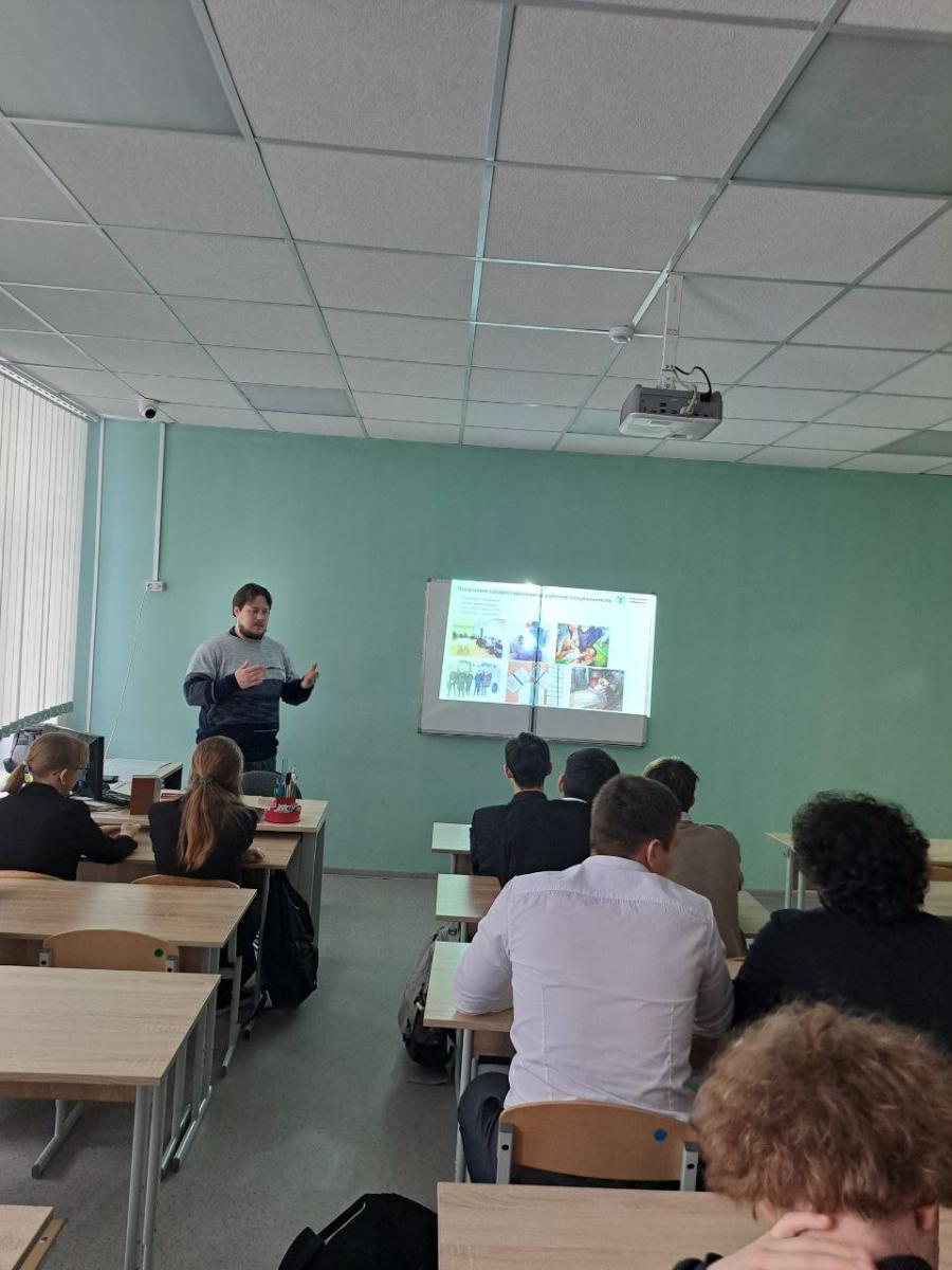 Профориентационная работа кафедры "Техническое обеспечение АПК" с учащимися МОУ СОШ №86 Фото 3