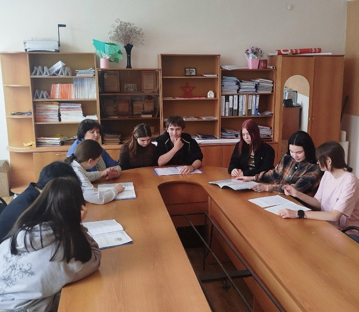 Заседание клуба молодого избирателя "Моё будущее". Фото 2