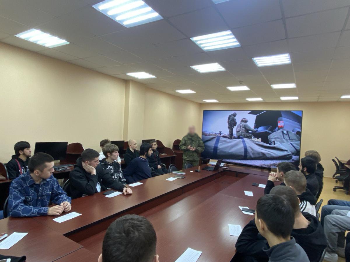 Встреча обучающихся колледжа с представителем войск беспилотных систем