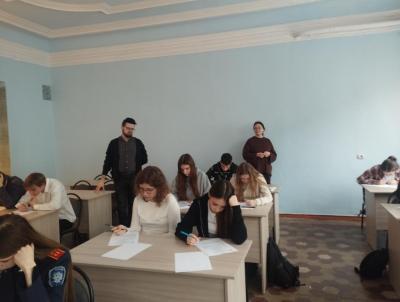 Интеллектуальный конкурс «Будущее в наших руках» по обществознанию для обучающихся 11 классов школ