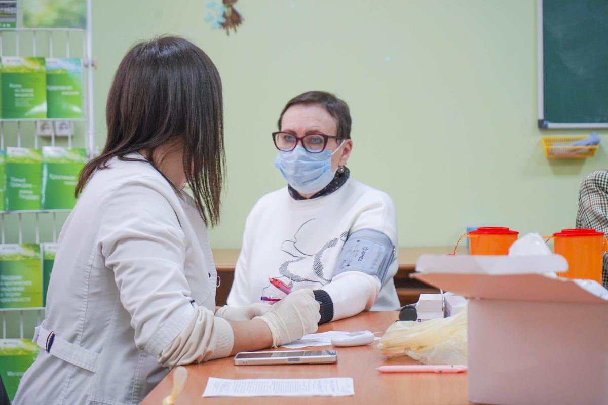 Более 100 сотрудников и студентов прошли профилактический медосмотр Фото 4 Более 100 сотрудников и студентов прошли профилактический медосмотр Фото 4