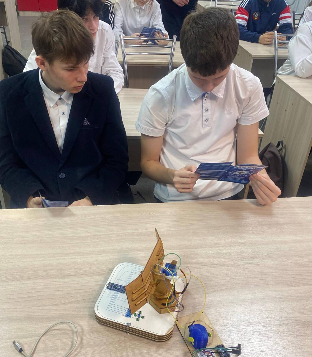 В агроклассах Воскресенского района прошли занятия по инженерии и ветеринарной онкологии Фото 13 В агроклассах Воскресенского района прошли занятия по инженерии и ветеринарной онкологии Фото 13