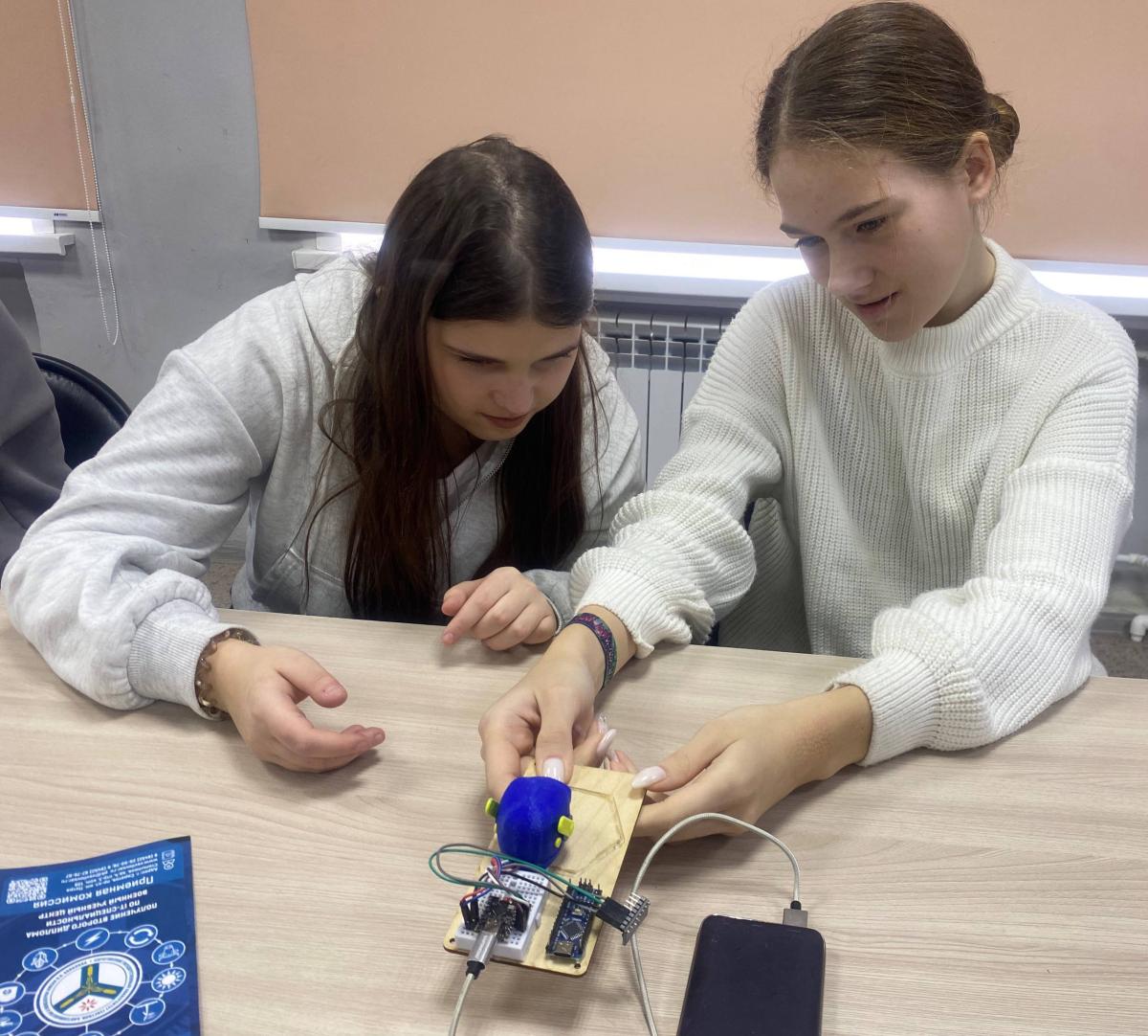 В агроклассах Воскресенского района прошли занятия по инженерии и ветеринарной онкологии Фото 6 В агроклассах Воскресенского района прошли занятия по инженерии и ветеринарной онкологии Фото 6