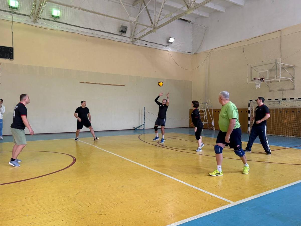 Спартакиада между профессорско-преподавательским составом Вавиловского университета Фото 2