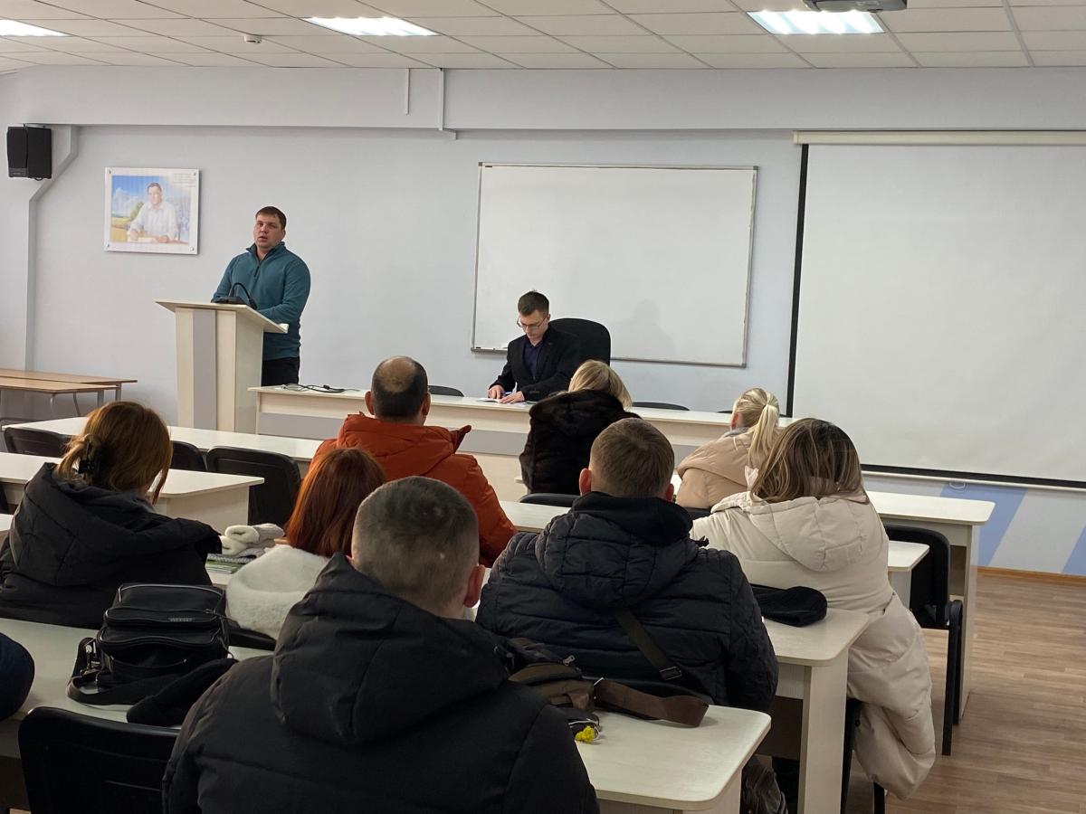 Диалог с практиком: студенты Института генетики и агрономии обсудили карьерные перспективы с ведущим агрономом хозяйства ИП Елисеев А.А. Фото 2