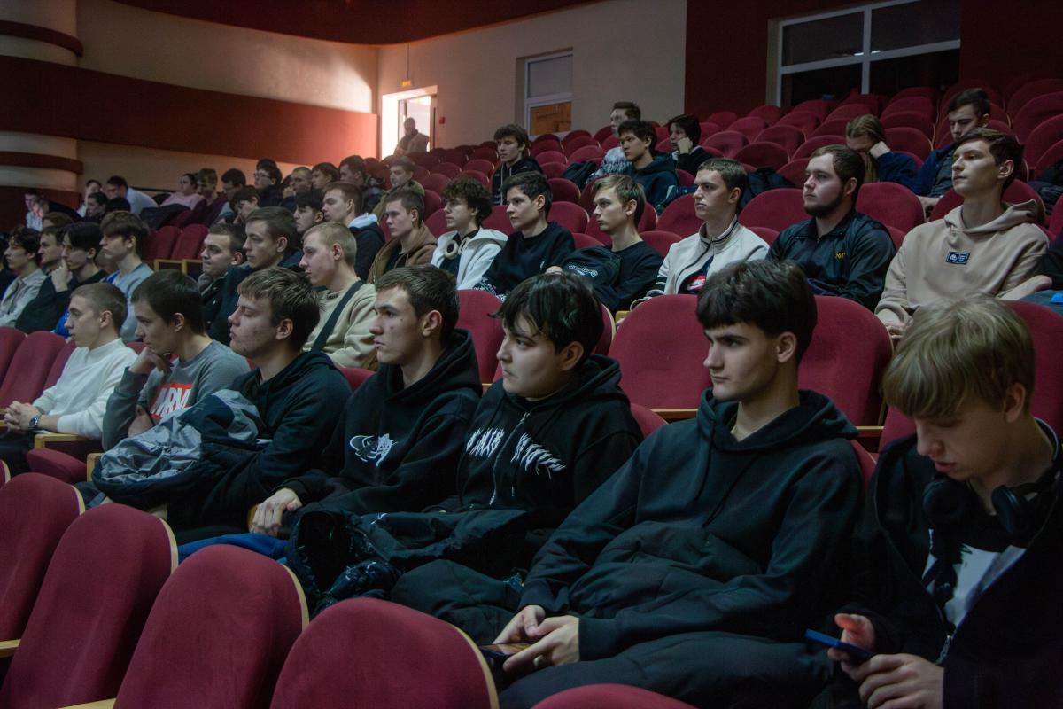 В Вавиловском университете прошло собрание с первокурсниками по поступлению в ВУЦ