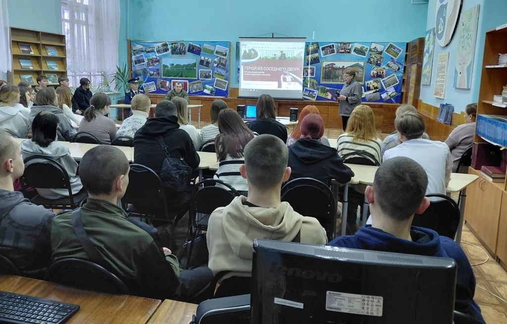 Патриотическая встреча «Диалог с Героем» в рамках Всероссийской акции «Нашим Героям», приуроченной к празднованию Дня защитника Отечества Фото 3 Патриотическая встреча «Диалог с Героем» в рамках Всероссийской акции «Нашим Героям», приуроченной к празднованию Дня защитника Отечества Фото 3