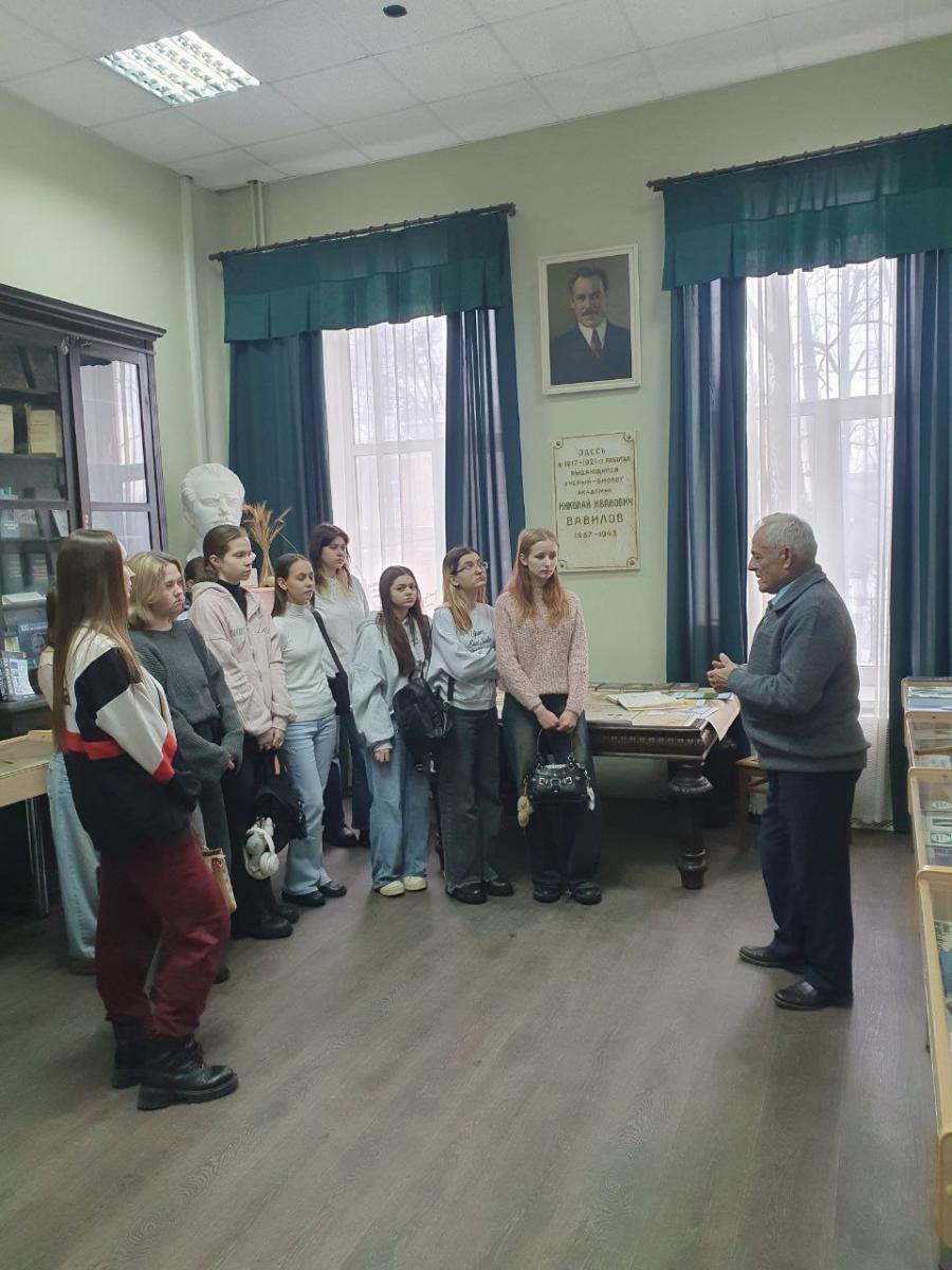 Посещение мемориального кабинета-музея академика Н.И. Вавилова Фото 2 Посещение мемориального кабинета-музея академика Н.И. Вавилова Фото 2