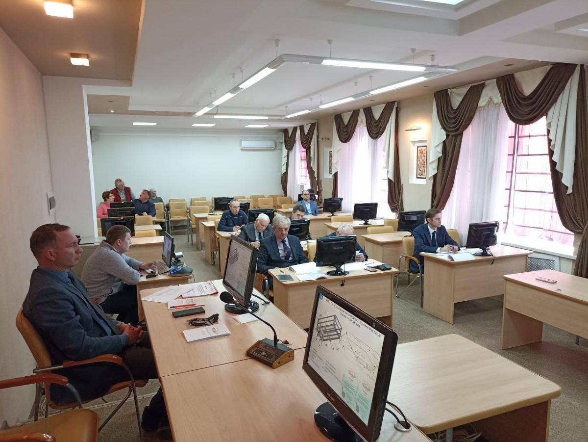 Предварительная защита кандидатской диссертации аспиранта кафедры "Техническое обеспечение АПК" Шишкина И.В. Фото 3