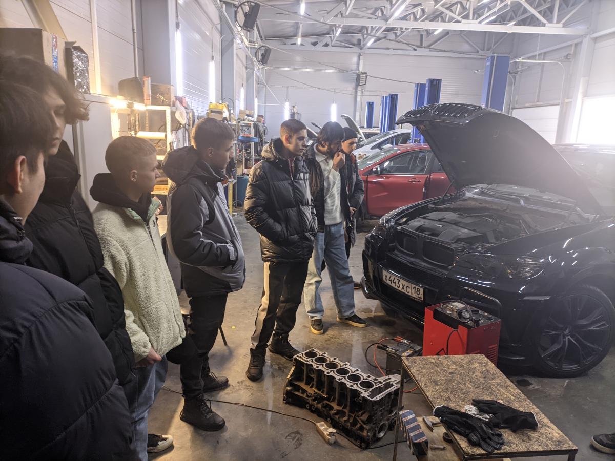 Посещение автотехцентра ООО «Лёгкий запуск» Фото 1 Посещение автотехцентра ООО «Лёгкий запуск» Фото 1
