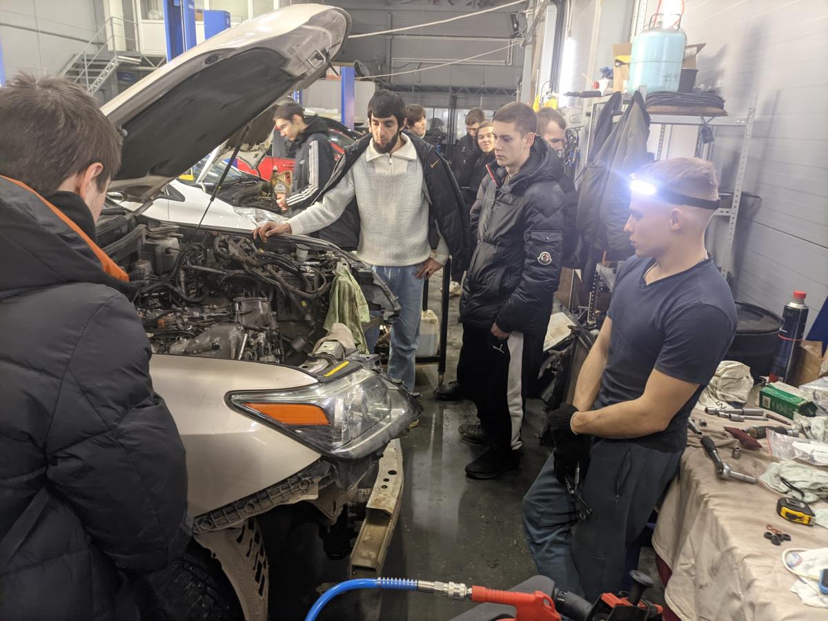 Посещение автотехцентра ООО «Лёгкий запуск» Фото 2 Посещение автотехцентра ООО «Лёгкий запуск» Фото 2