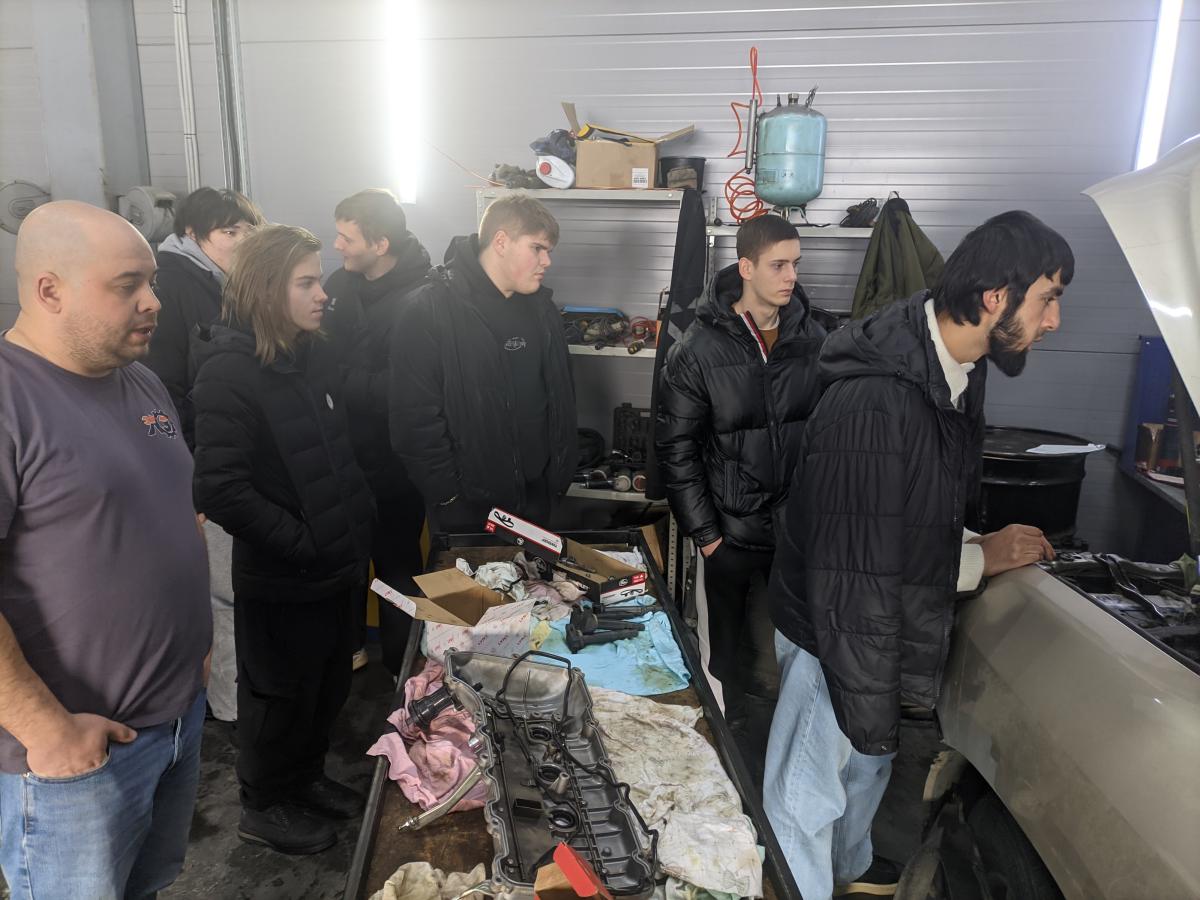 Посещение автотехцентра ООО «Лёгкий запуск» Фото 3 Посещение автотехцентра ООО «Лёгкий запуск» Фото 3