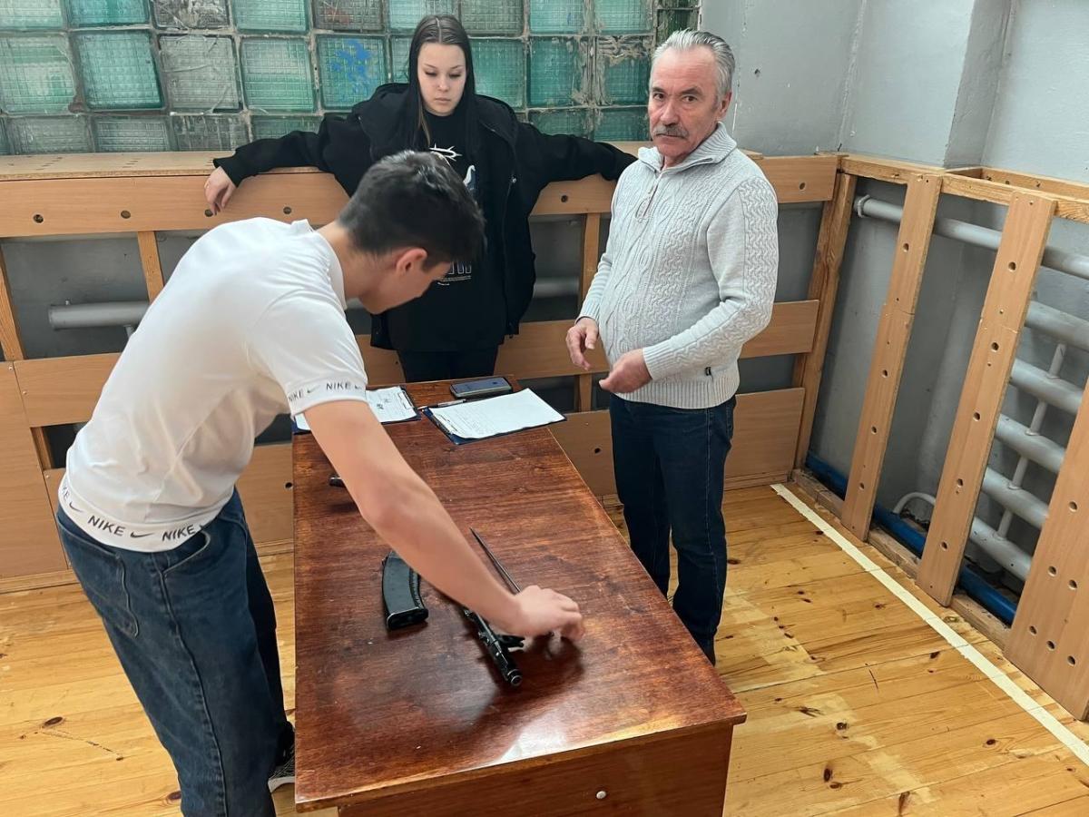 Соревнования по стрельбе из пневматического ружья среди 1х курсов. Фото 3 Соревнования по стрельбе из пневматического ружья среди 1х курсов. Фото 3