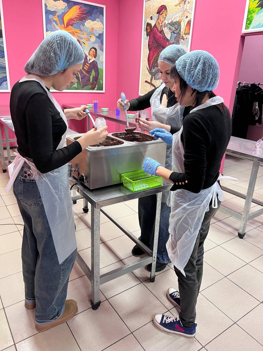 Студенты ФТК посетили музей шоколада «Шоколадушка» Фото 6 Студенты ФТК посетили музей шоколада «Шоколадушка» Фото 6