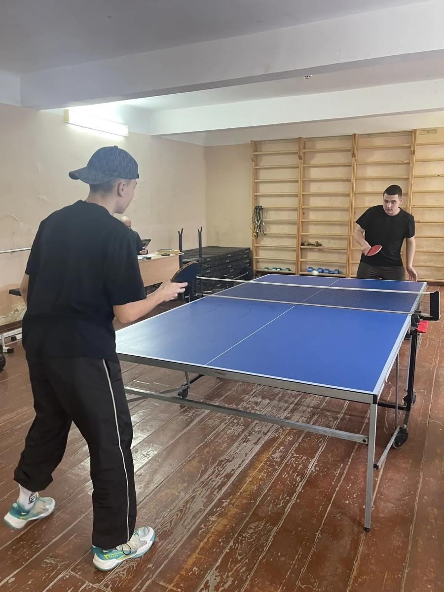 Спортивное соревнование по настольному теннису Фото 1