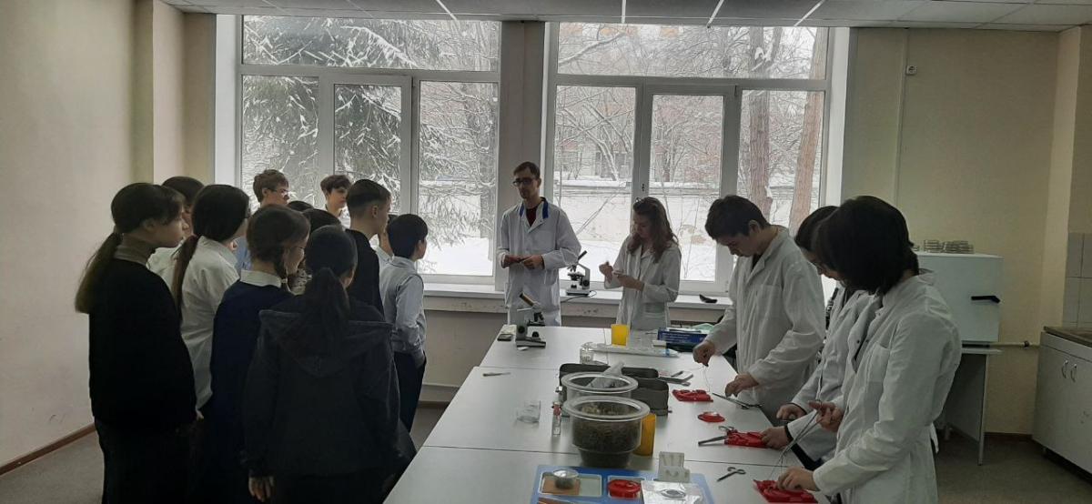 Экскурсия для школьников на площадке «Ветеринария» Фото 3 Экскурсия для школьников на площадке «Ветеринария» Фото 3