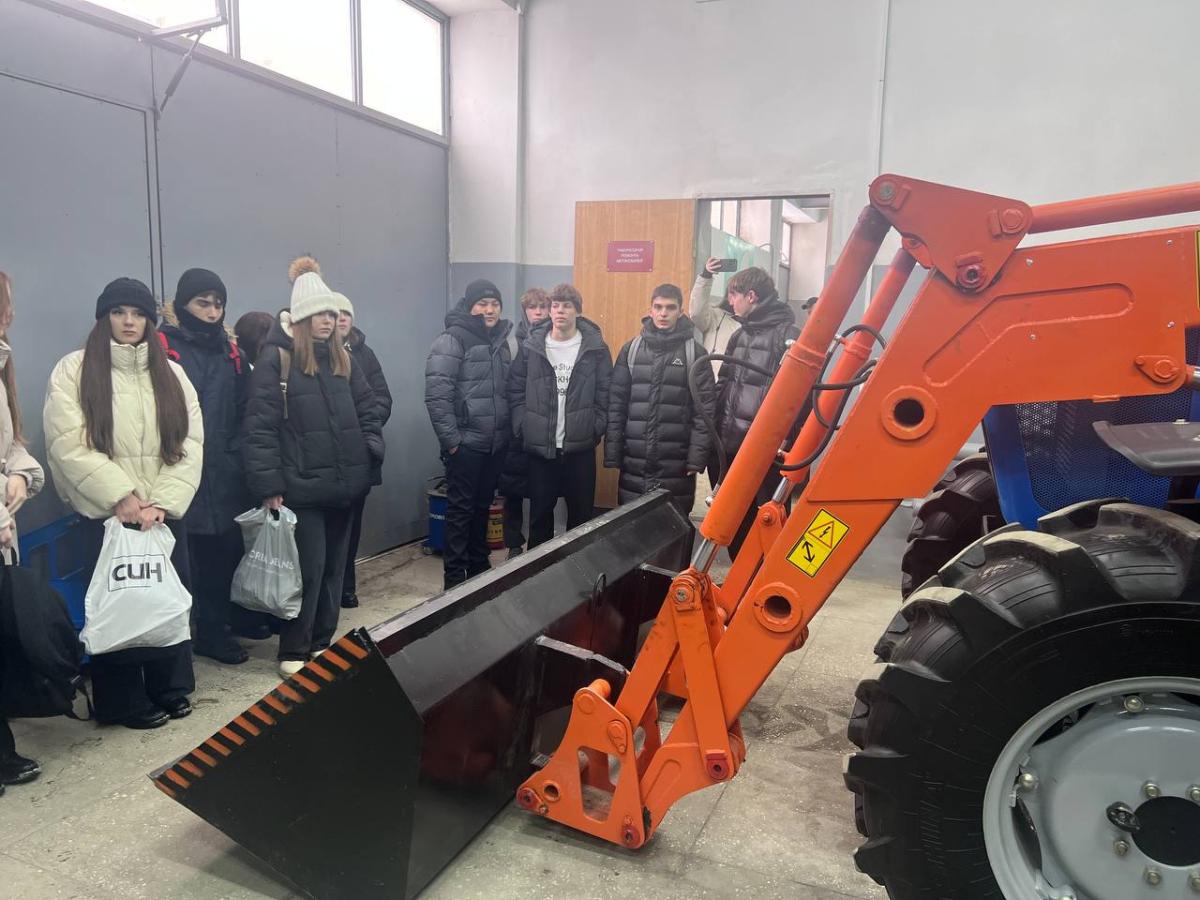 Школьники в гостях Чемпионата Фото 5 Школьники в гостях Чемпионата Фото 5