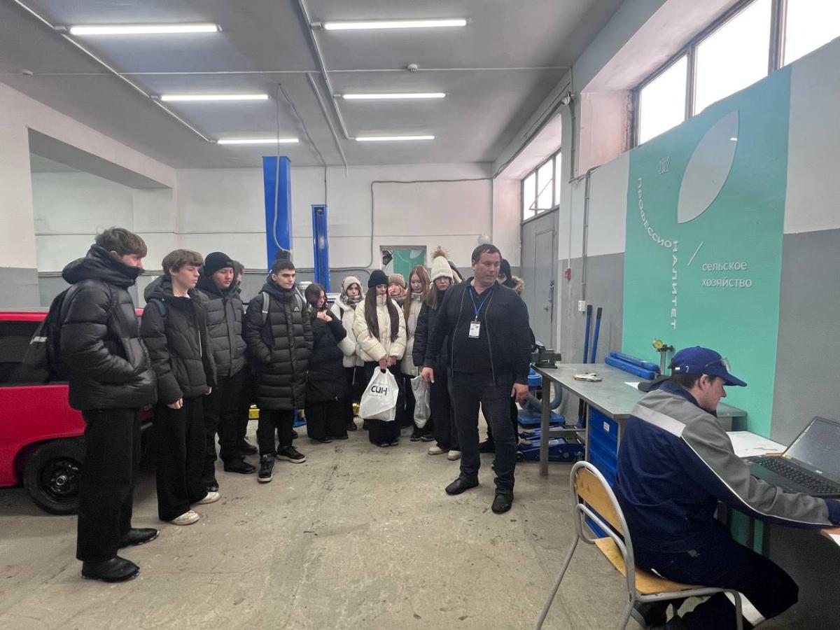 Школьники в гостях Чемпионата Фото 6 Школьники в гостях Чемпионата Фото 6