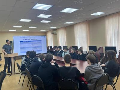 В Финансово-технологическом колледже Вавиловского университета состоялась встреча обучающихся с лидером IT-индустрии